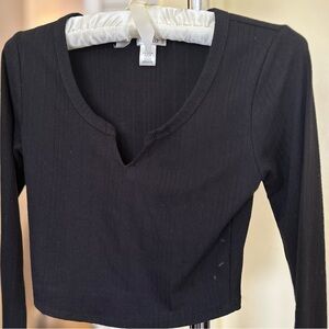 Black V-Neck Ribbed Top Crop Length